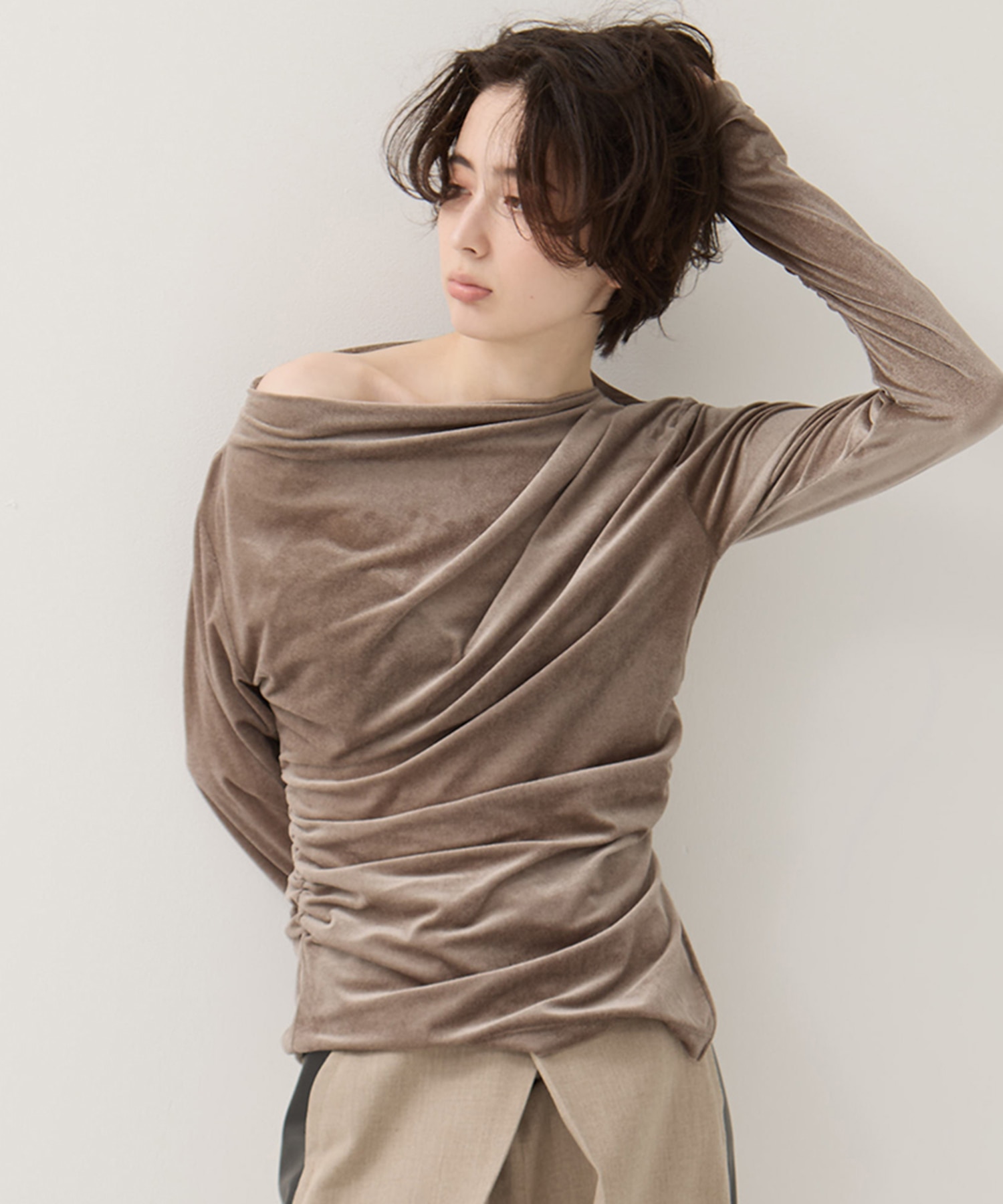 【新品未使用】ハンカチーフトップス studious別注 ベージュ レイヤード STUDIOUS（ステュディオス）公式通販｜STUDIOUS WOMENS