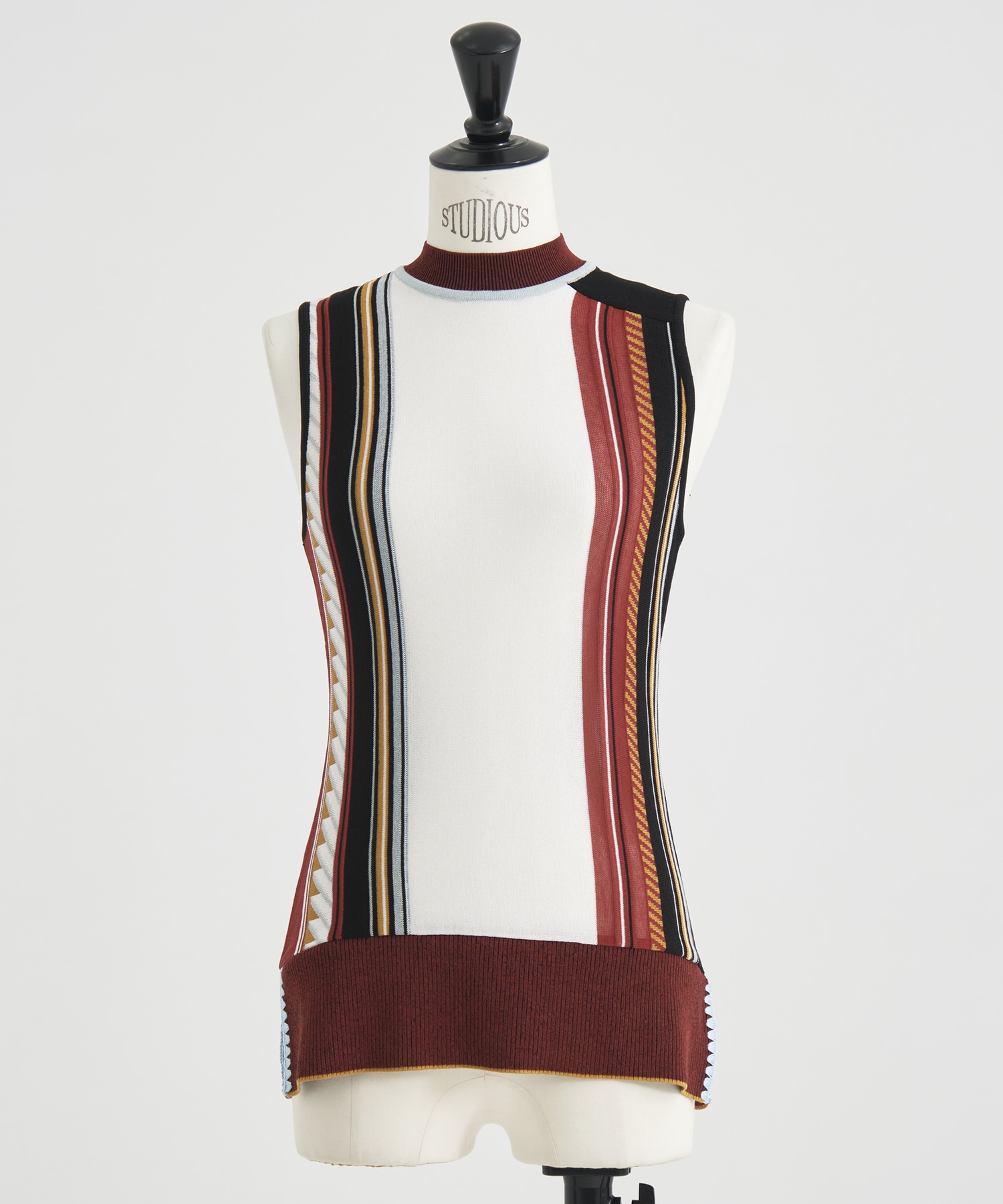 Geometric Pattern Knitted Sleeveless Top