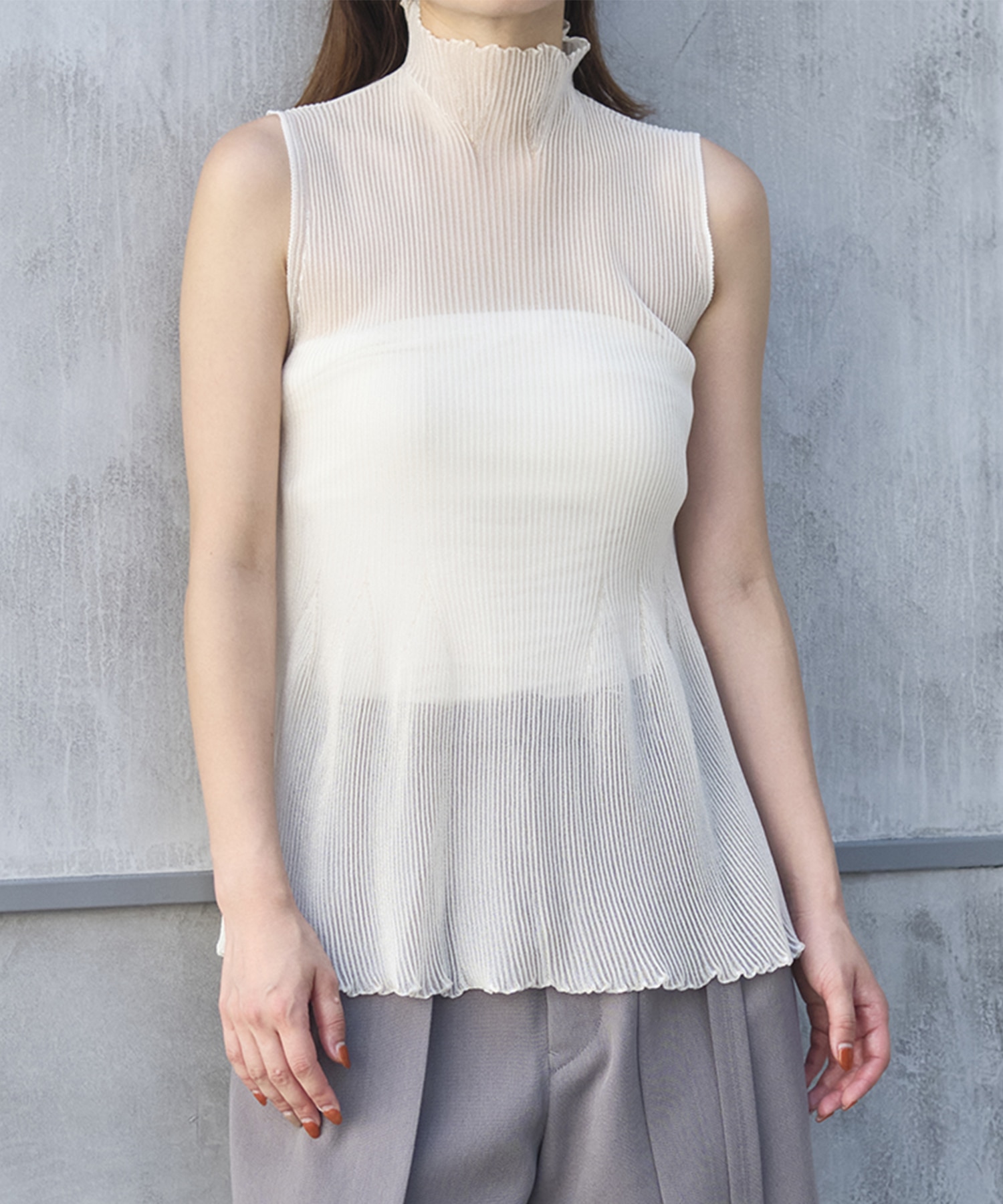 HYPHA LUCENT GLITTER SLEEVELESS TOP