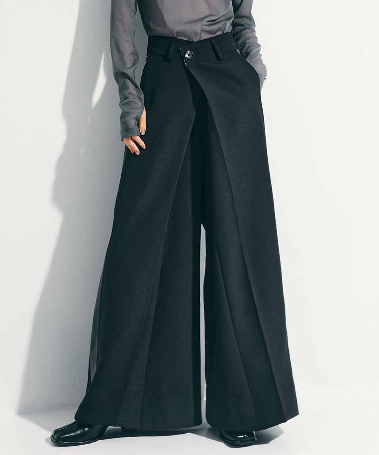 Side Leather Flare Trousers