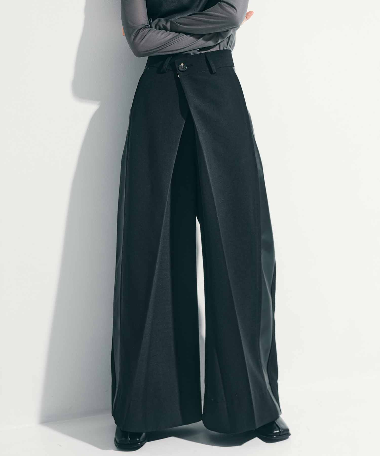 Side Leather Flare Trousers