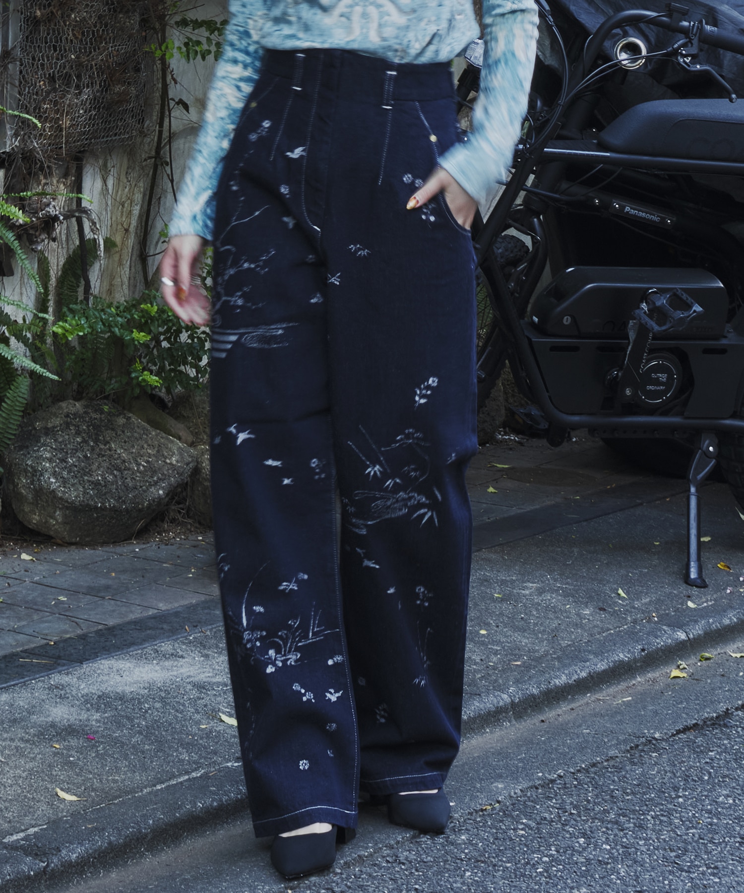 Nature Pattern Jacquard Wide Leg Jeans