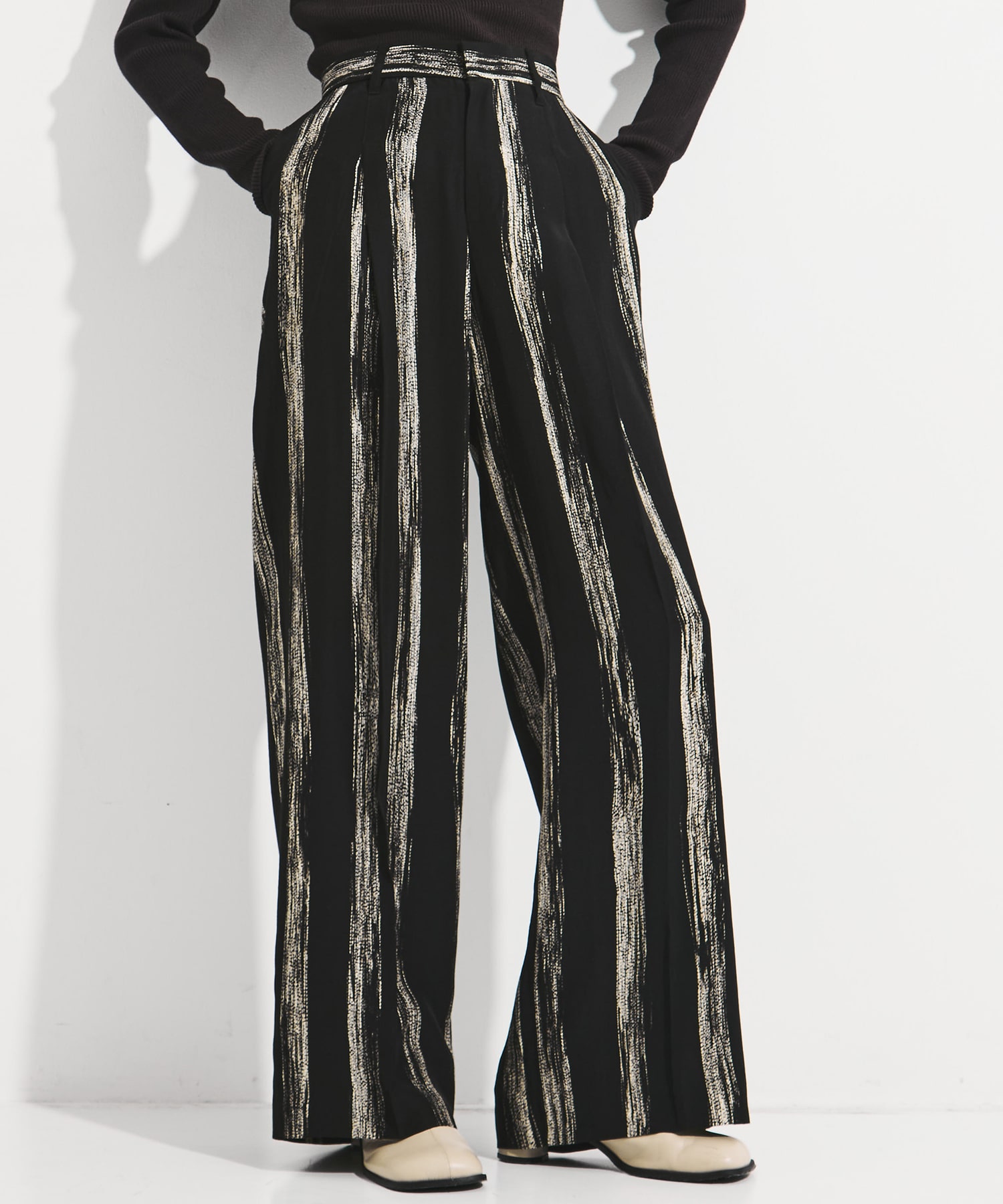 Stitch stripe pants