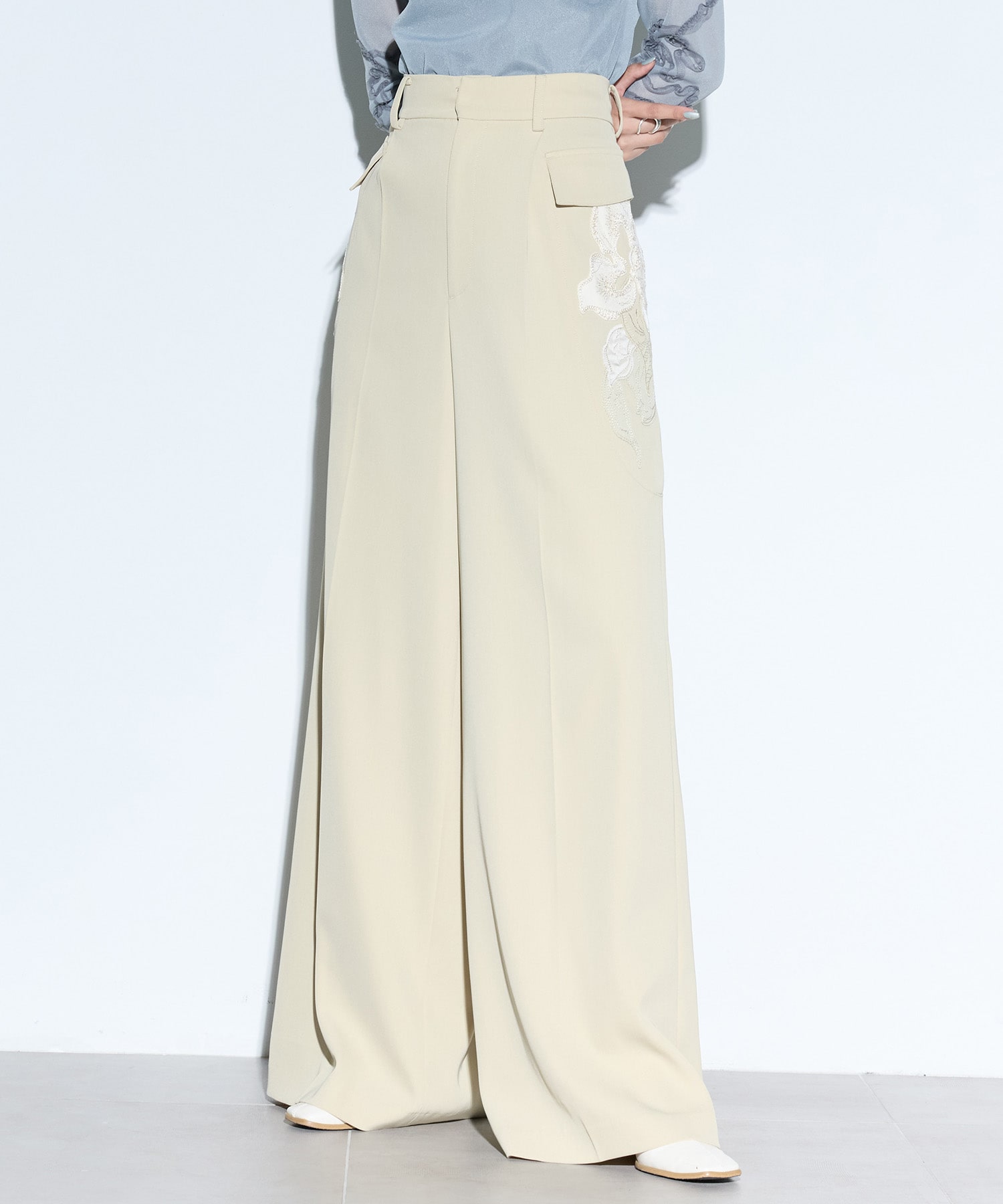 Patchwork embroidered slacks
