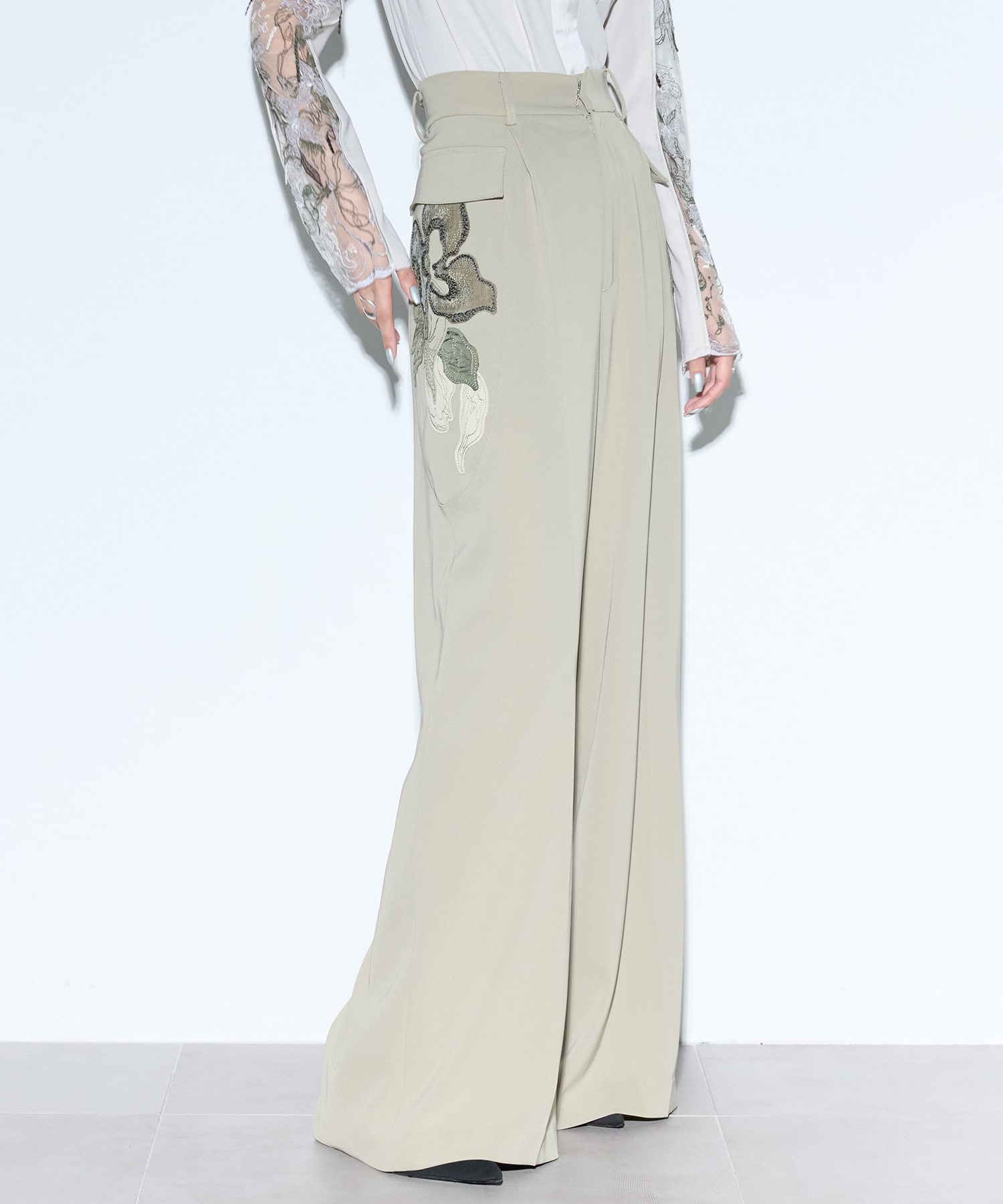 Patchwork embroidered slacks