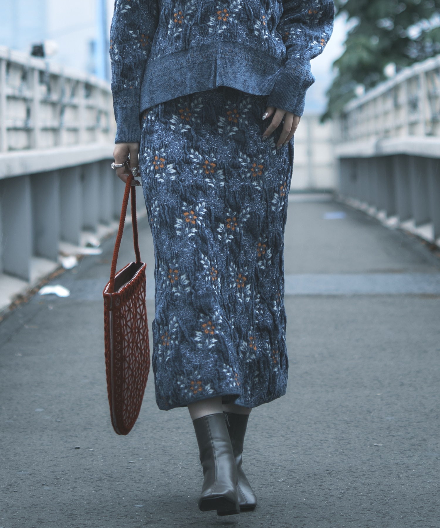Floral Motif Chenille Knited Skirt