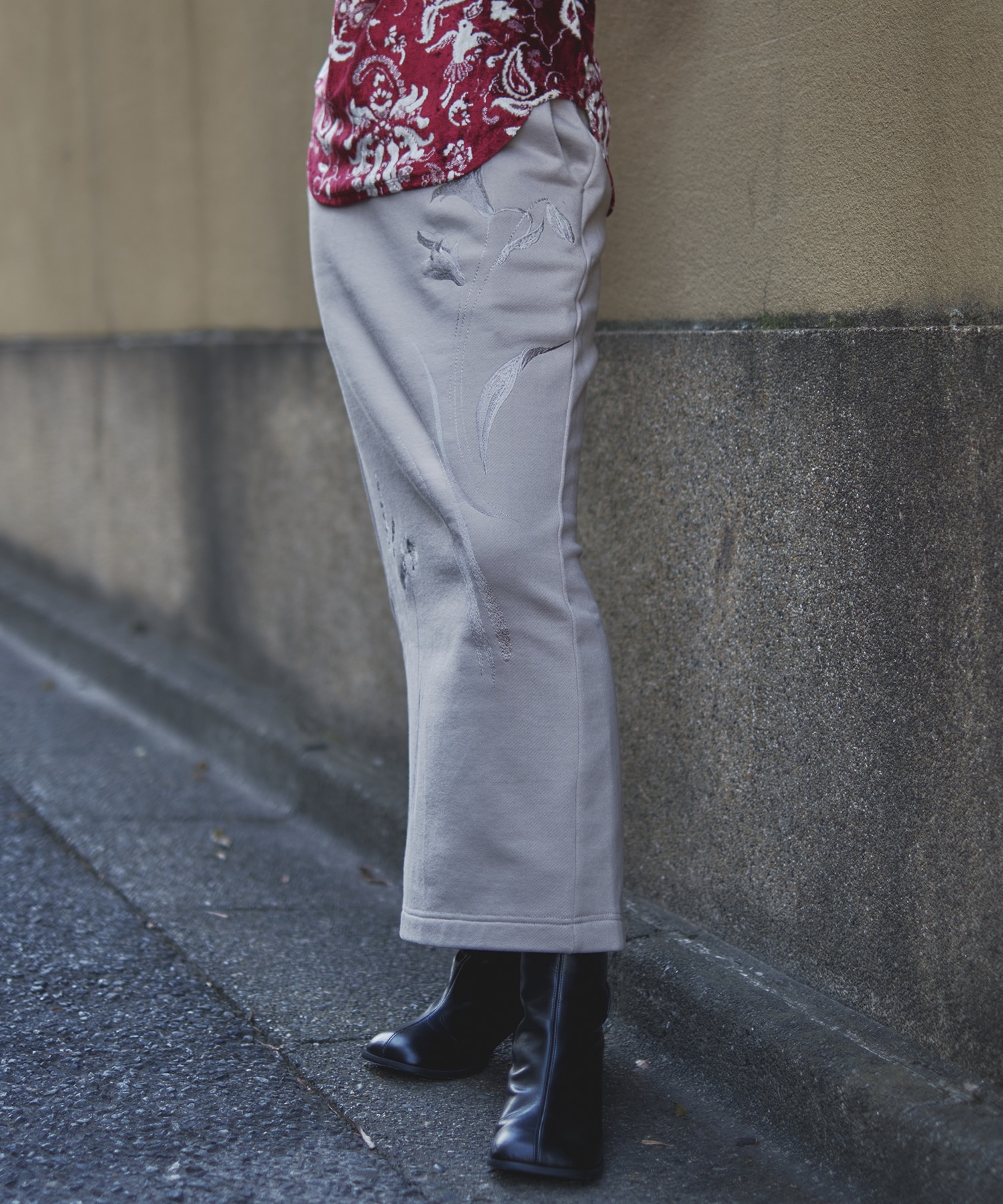 Floral Motif Embroidered Sweater Skirt