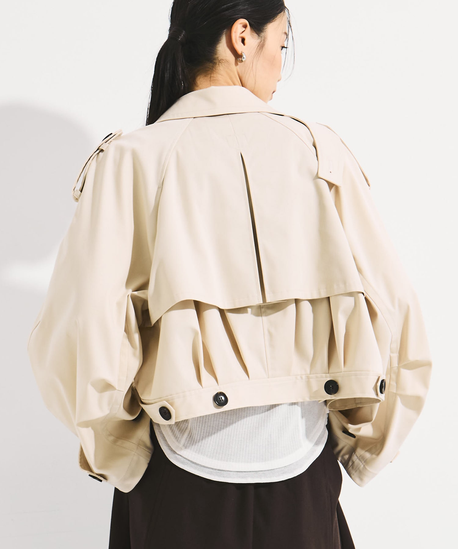 BACK GATHER SHORT TRENCH BLOUSON