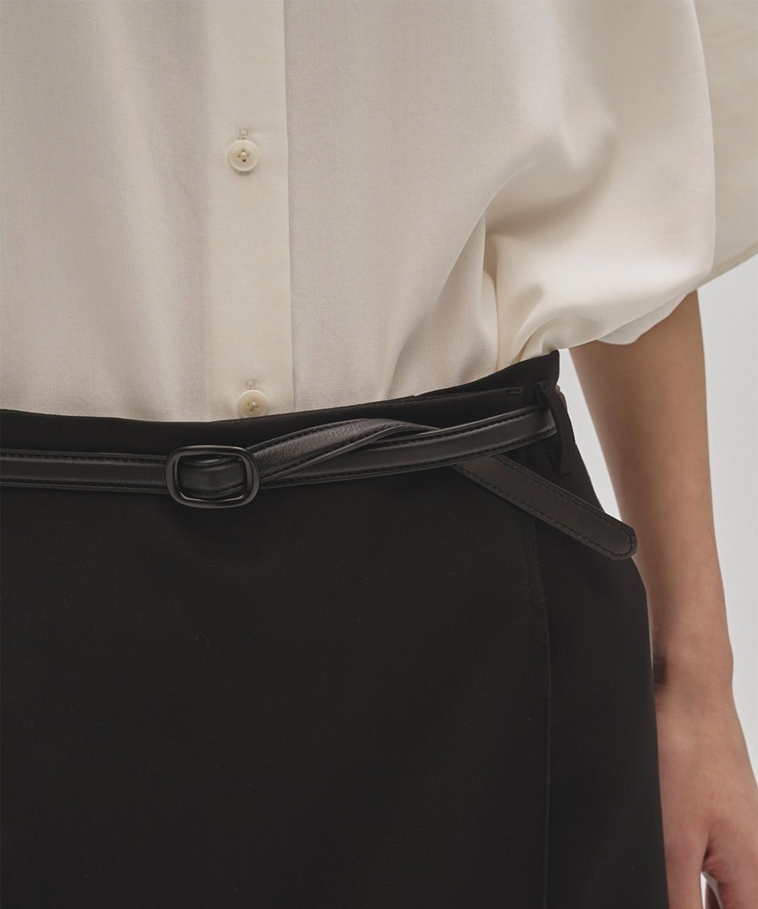 STUDIOUS レザーベルト付きフレアトラウザーズ Sサイズ Leather Belted Flare Trousers(1 BLACK): STUDIOUS: WOMENS