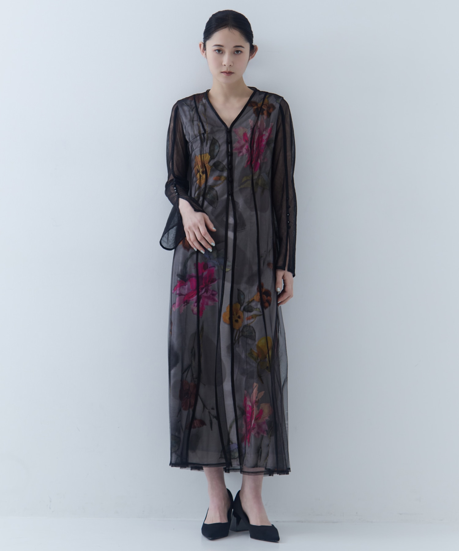 UND GRACE CHIFFON VEIL DRESS