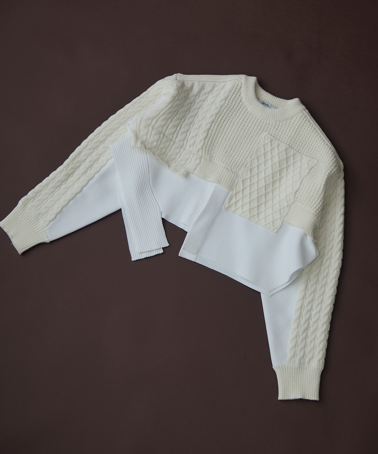 CABLE LAYER SHORT KNIT TOP