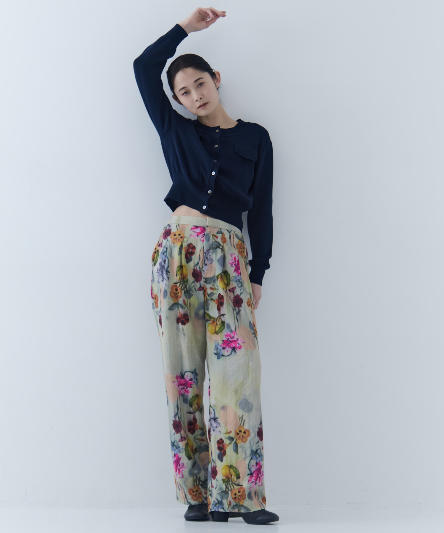 UND GRACE JACQUARD PRINT PANTS
