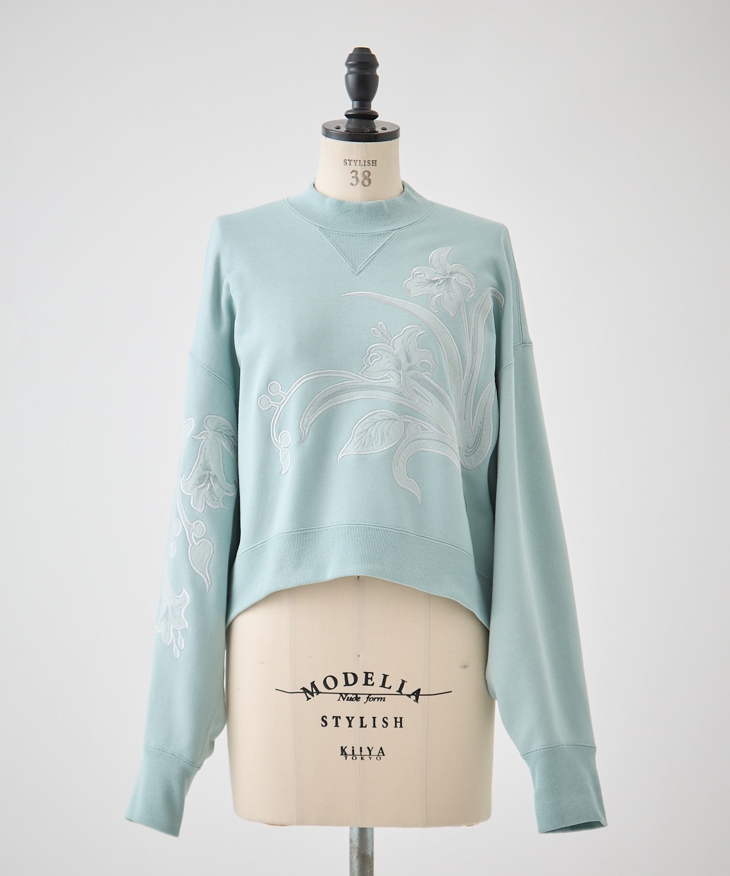 Floral Embroidery Short Sweat Top