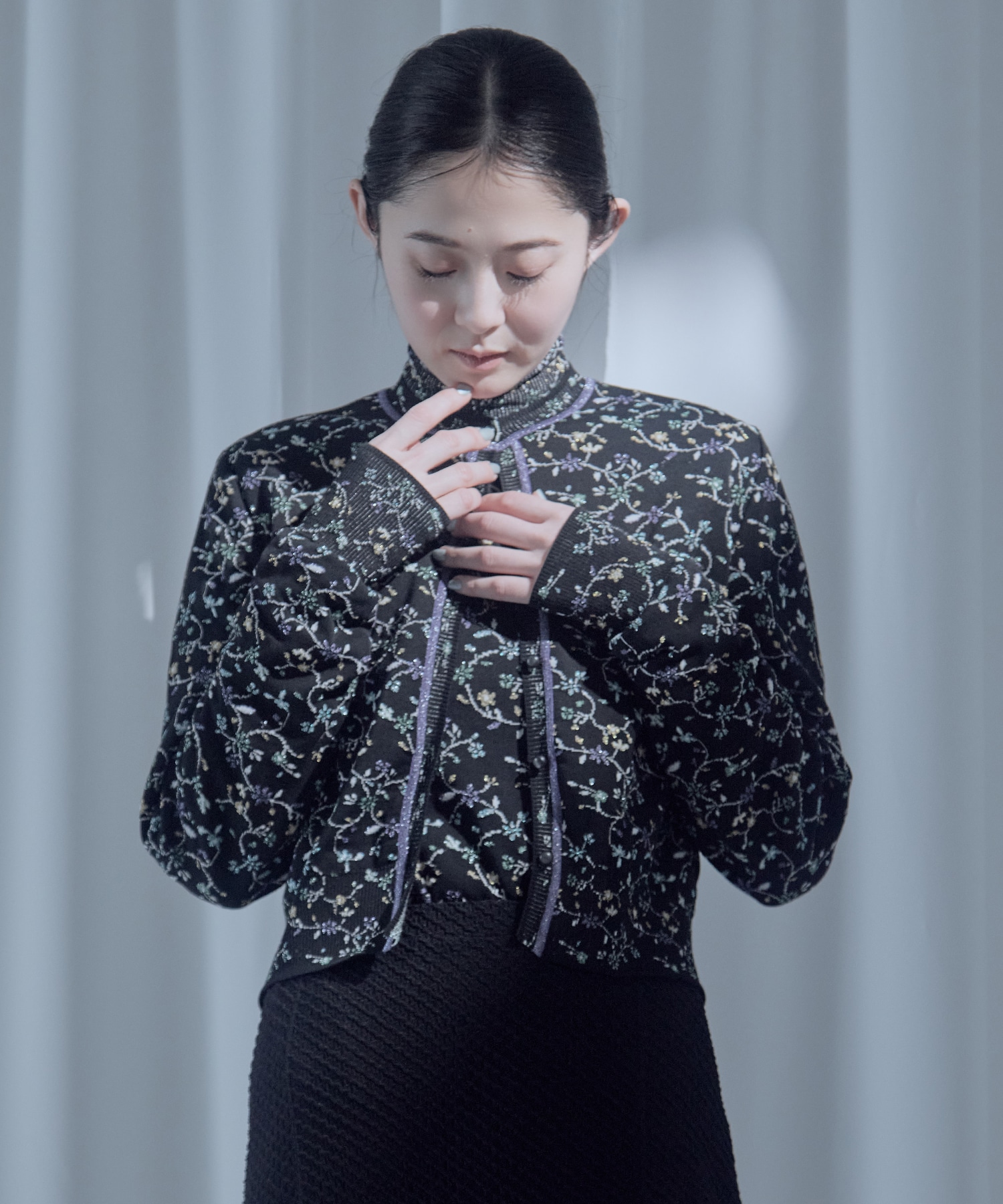 Floral Motif Glitter Knit Cardigan