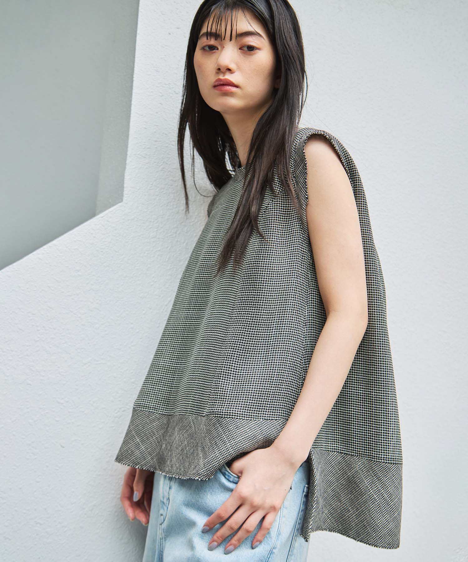 Sleeveless Washable Mesh Blouse