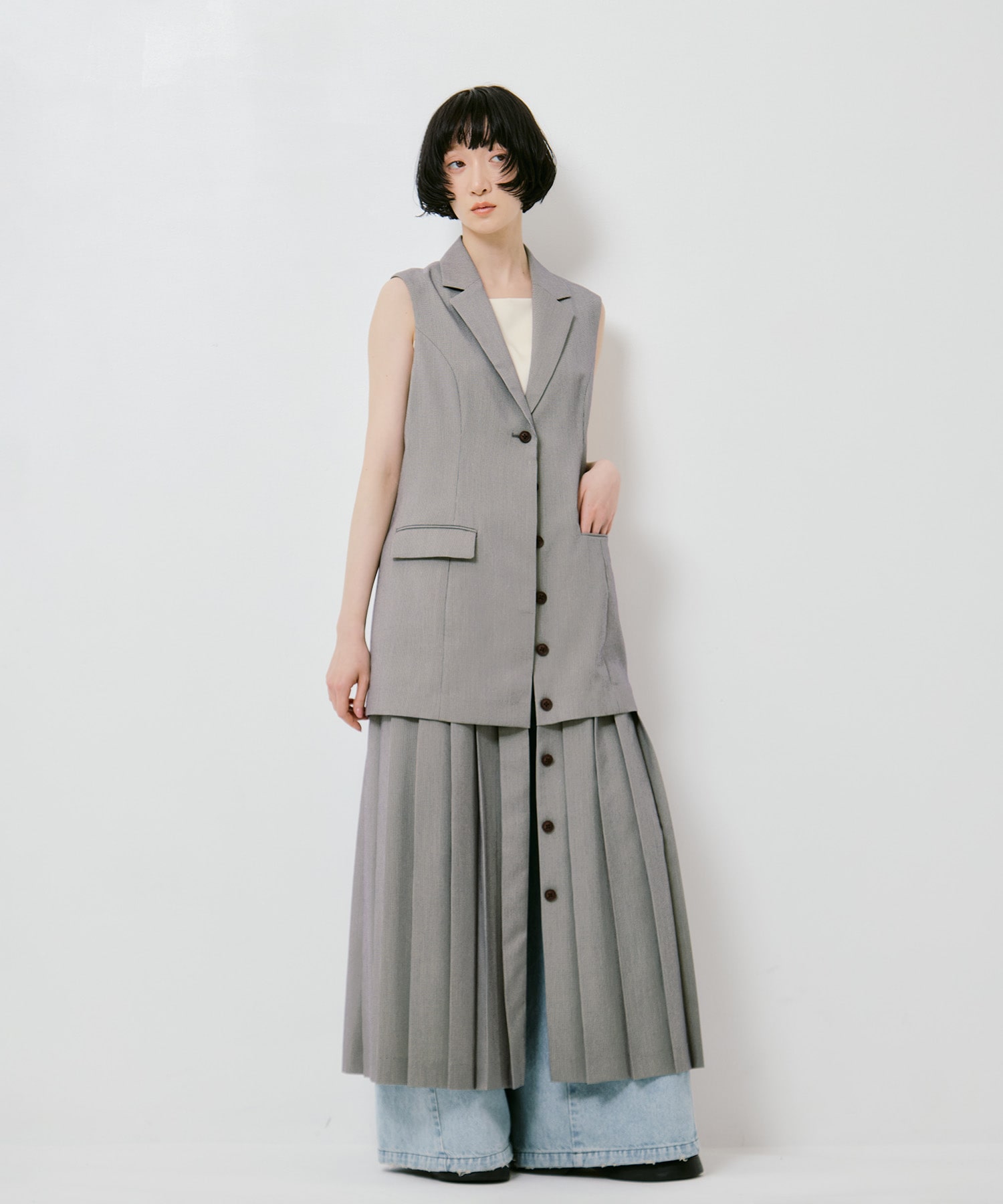 PLEATED SKIRT DOCKING SUIT DRESS