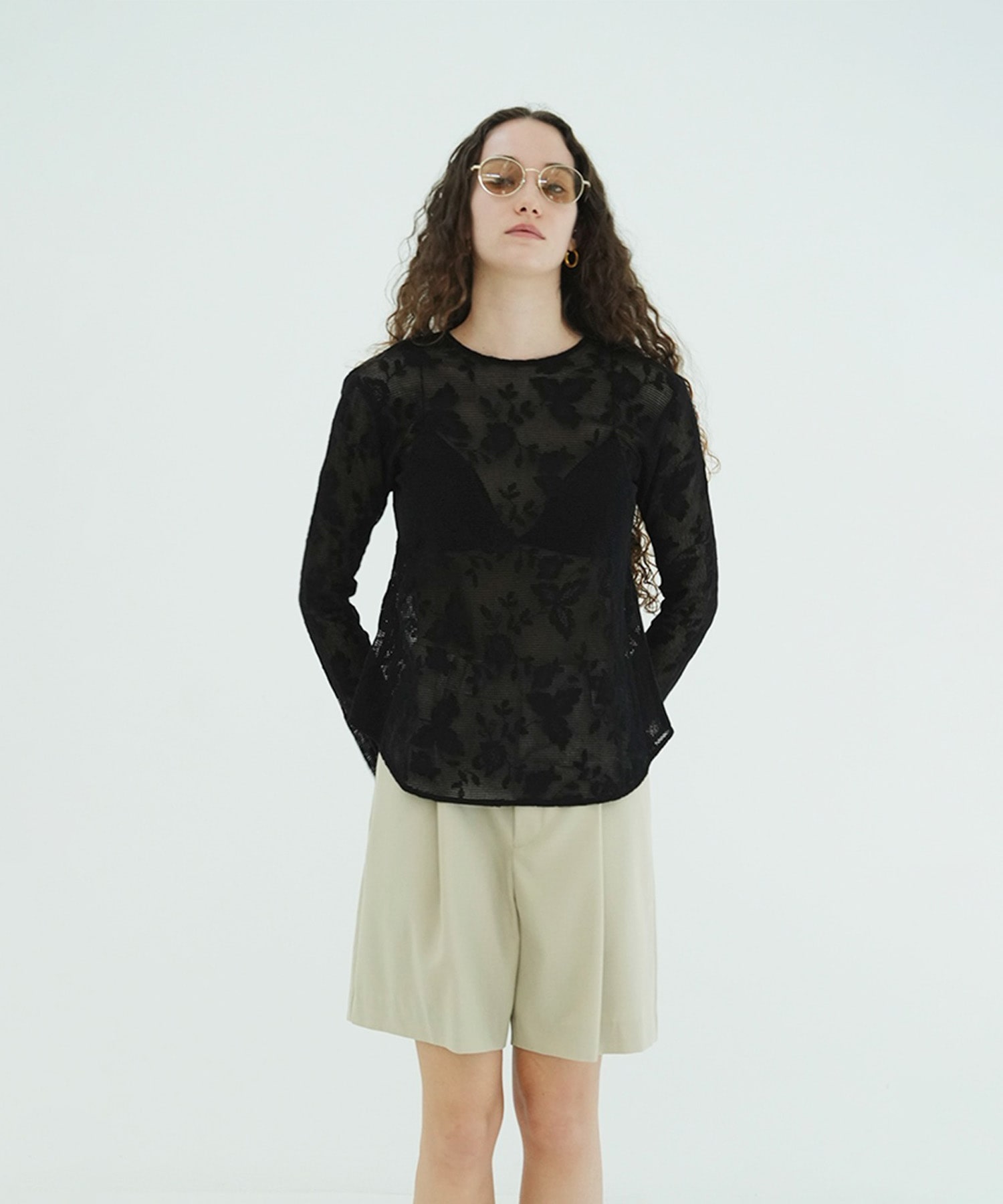 BACK DESIGN FLOWER LACE TOPS