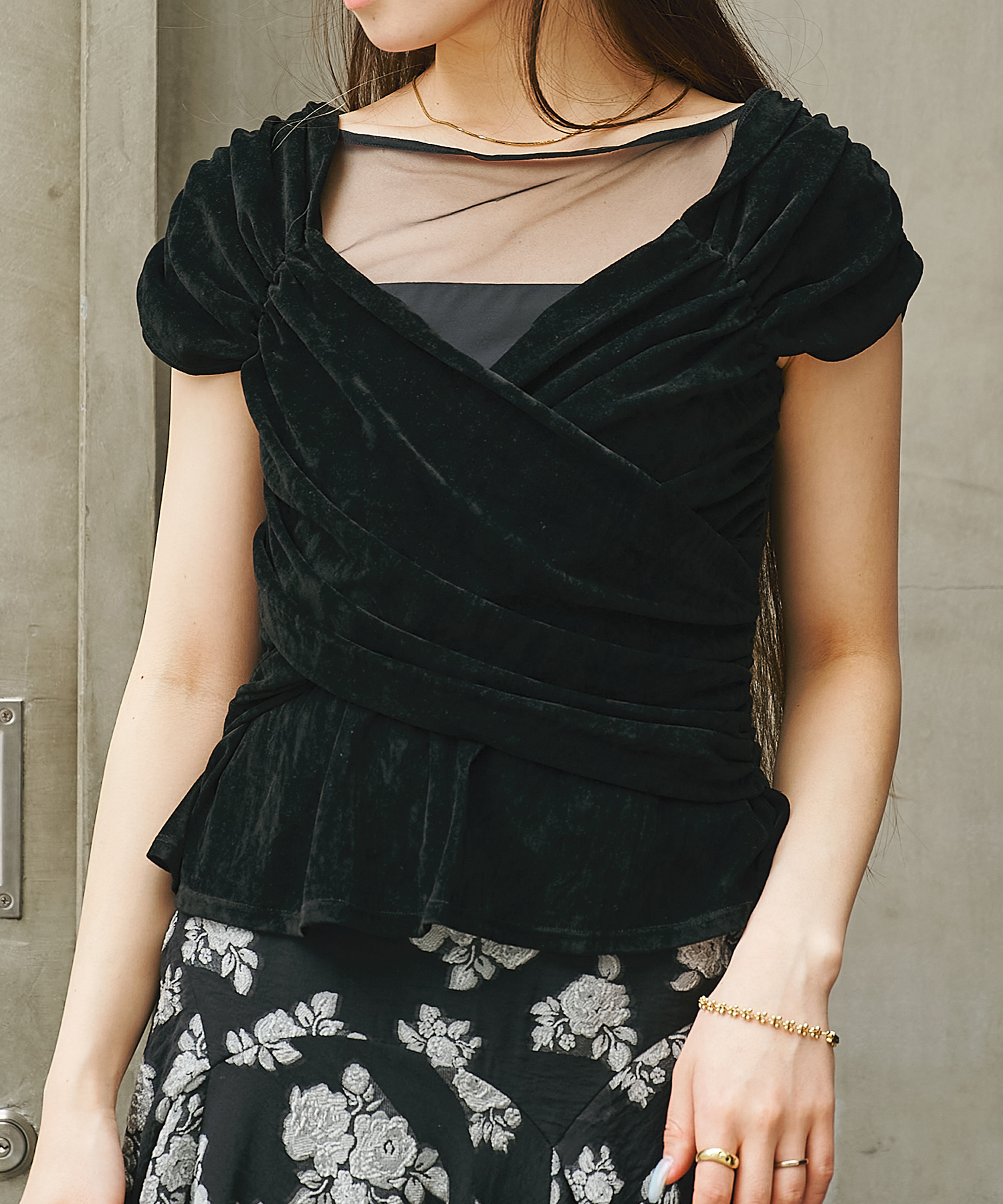 VELVET TULLE GATHERED TOP