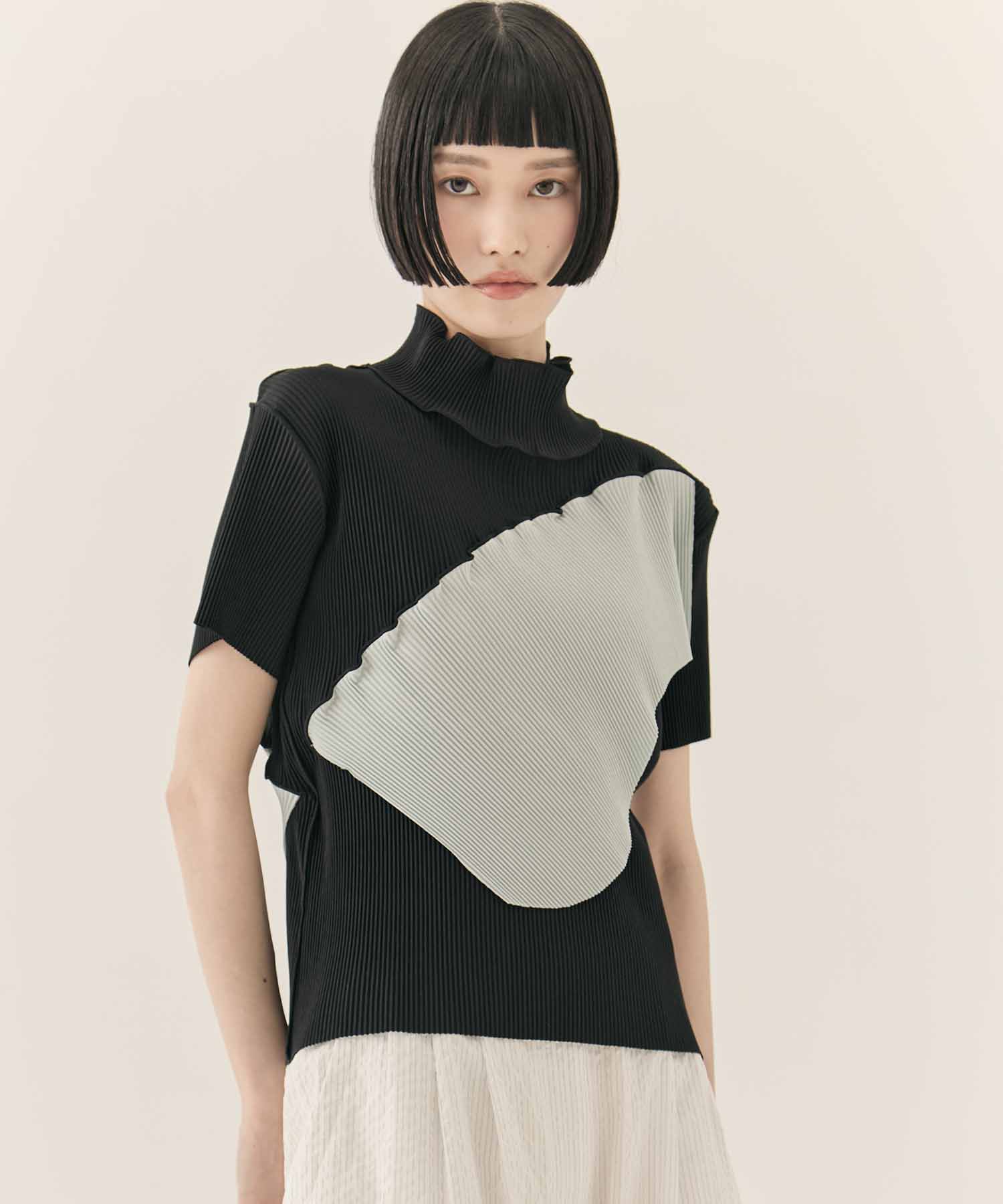 TODO WAVE TOP SHORTSLEEVE HIGHNECK