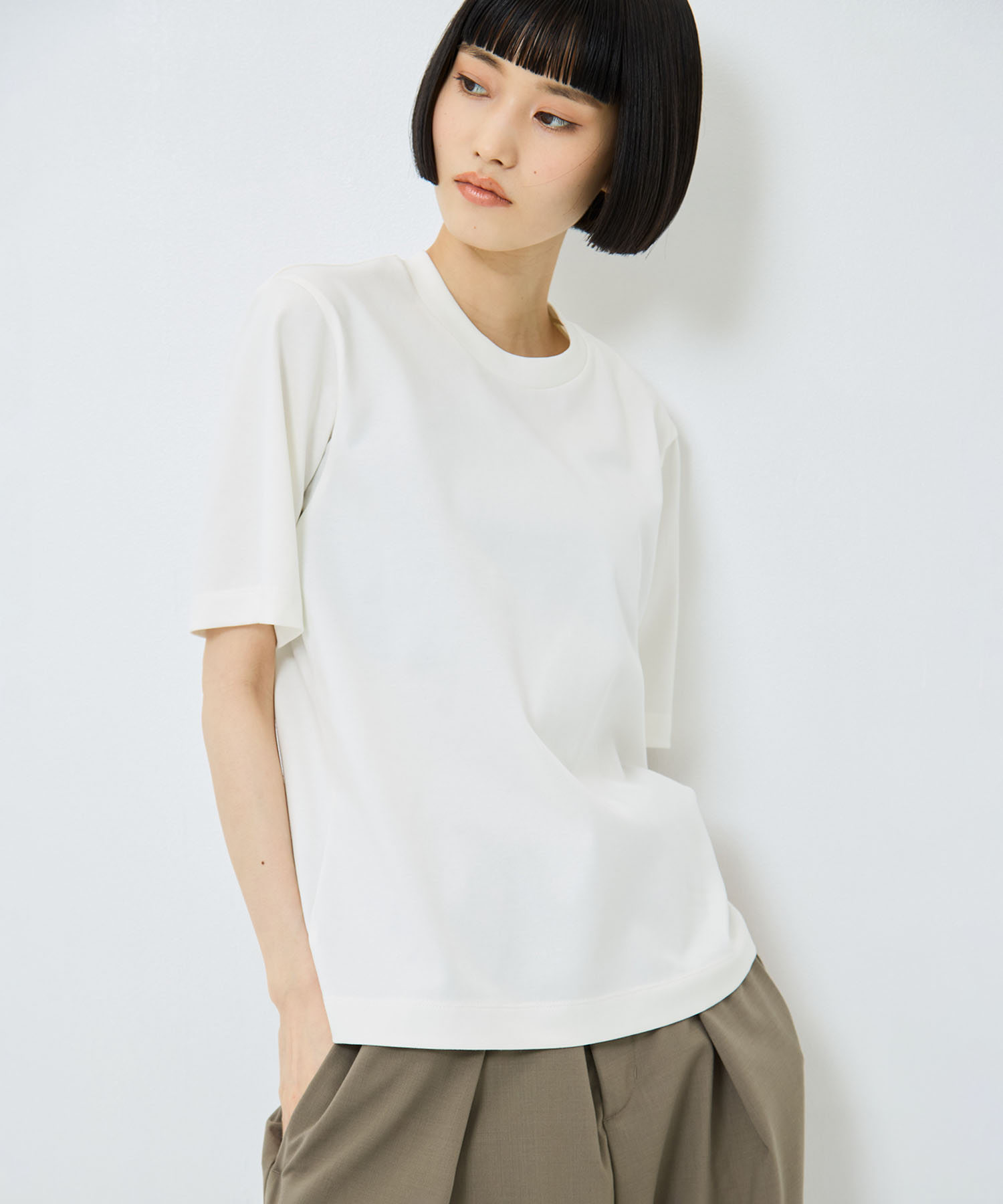 REFINA COMPACT T-SHIRT