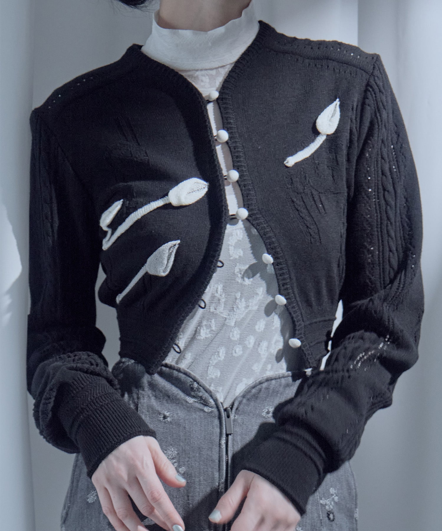 3D Floral Motif Knit Cardigan