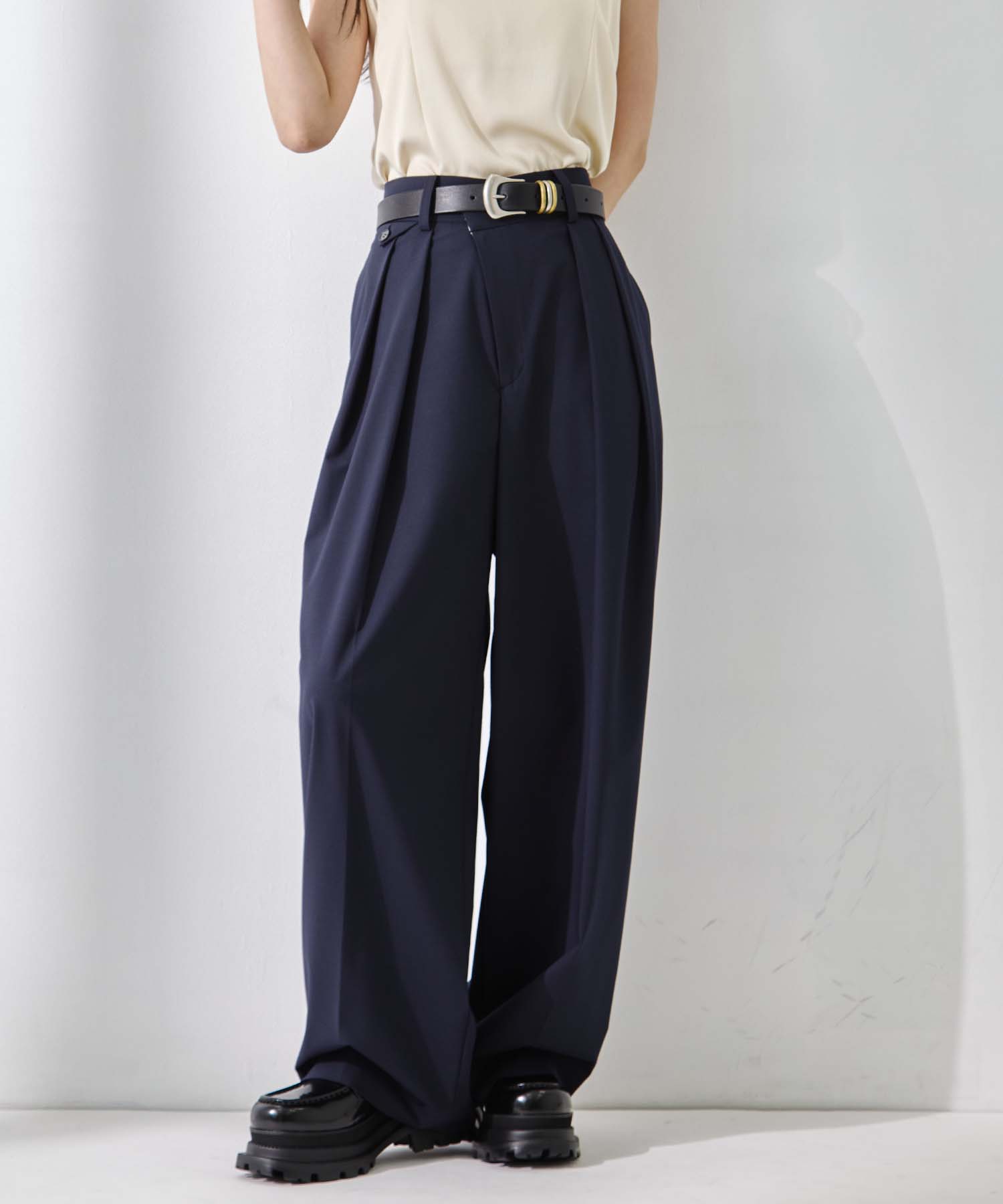 Double Tucked Stretch Trousers