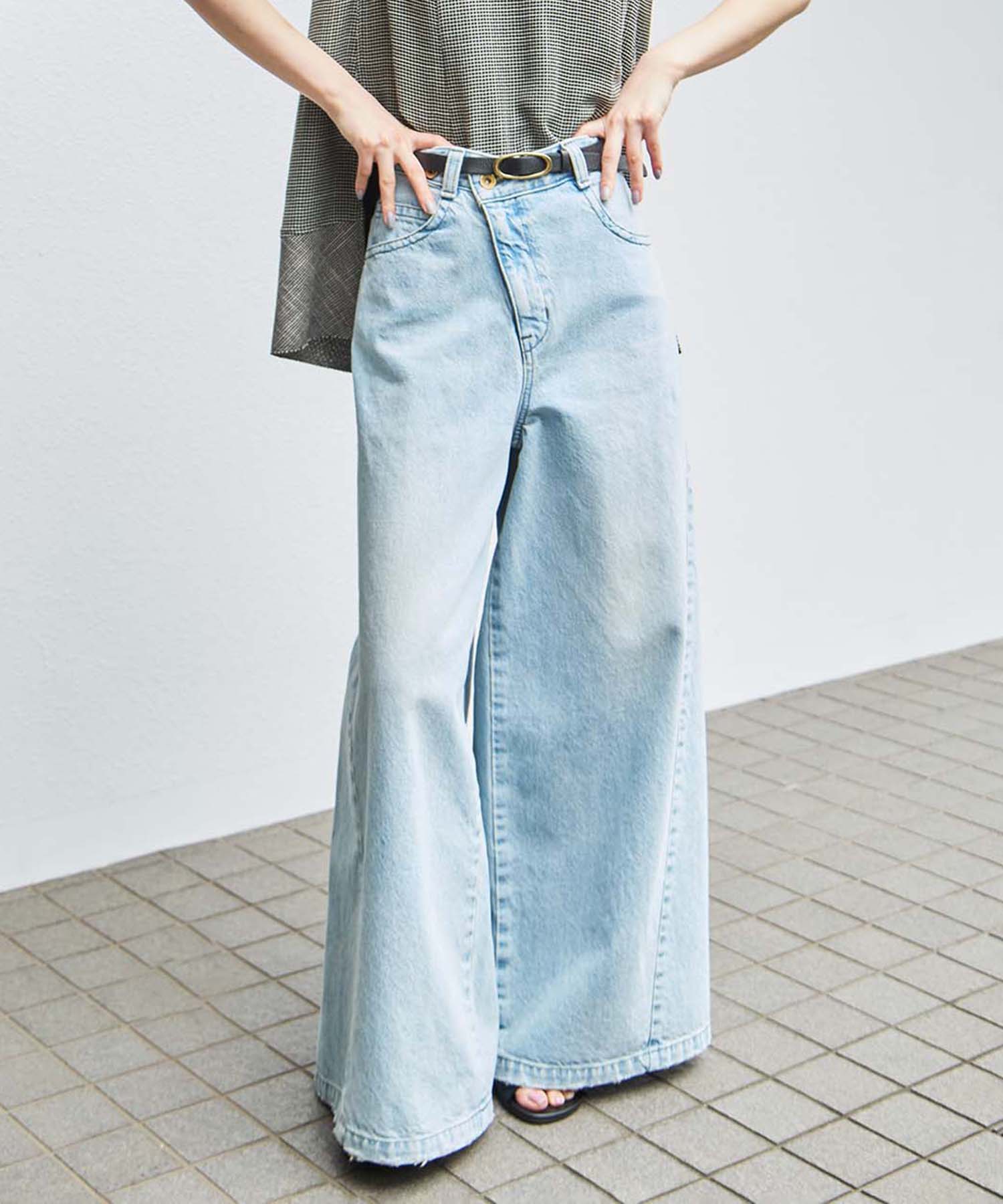 Bleached Baggy Jeans