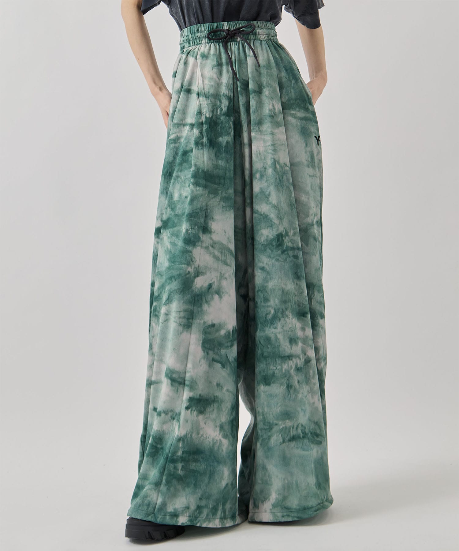 Y3-S26-0000-188/U_RE AOP WIDE PNT MULTCO(GRNカラーPT)