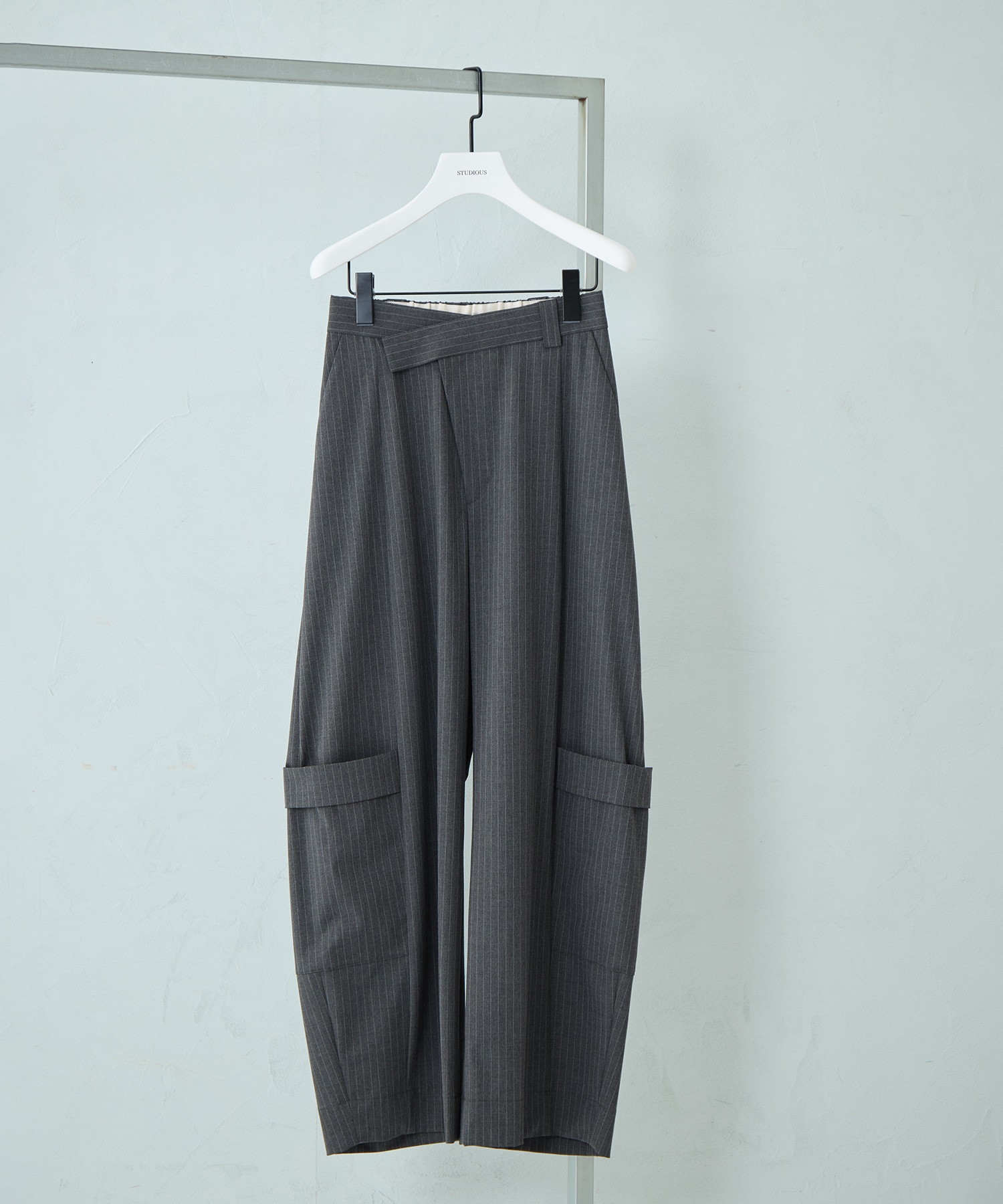 Soft Barrel Leg Flap Cargo Trousers