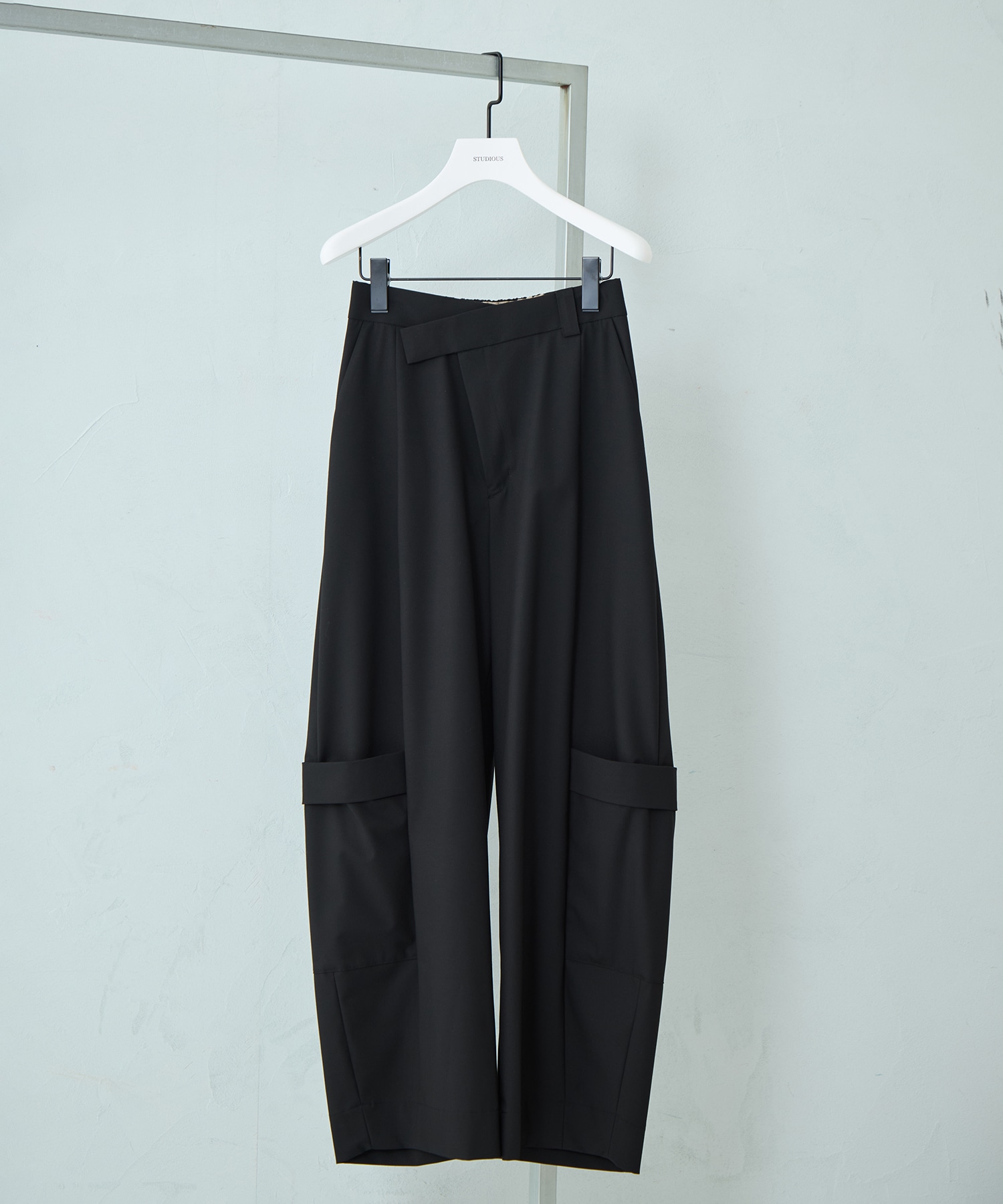 Soft Barrel Leg Flap Cargo Trousers