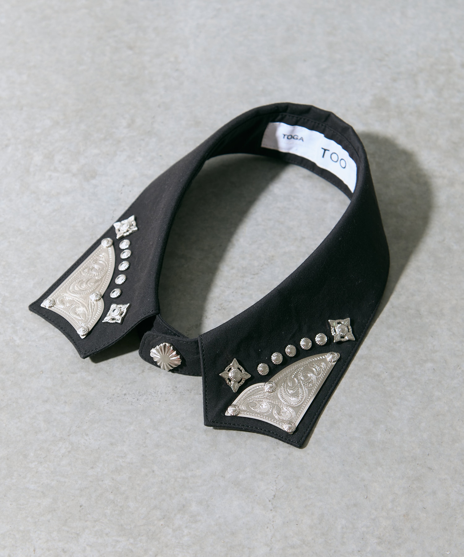 Metal collar
