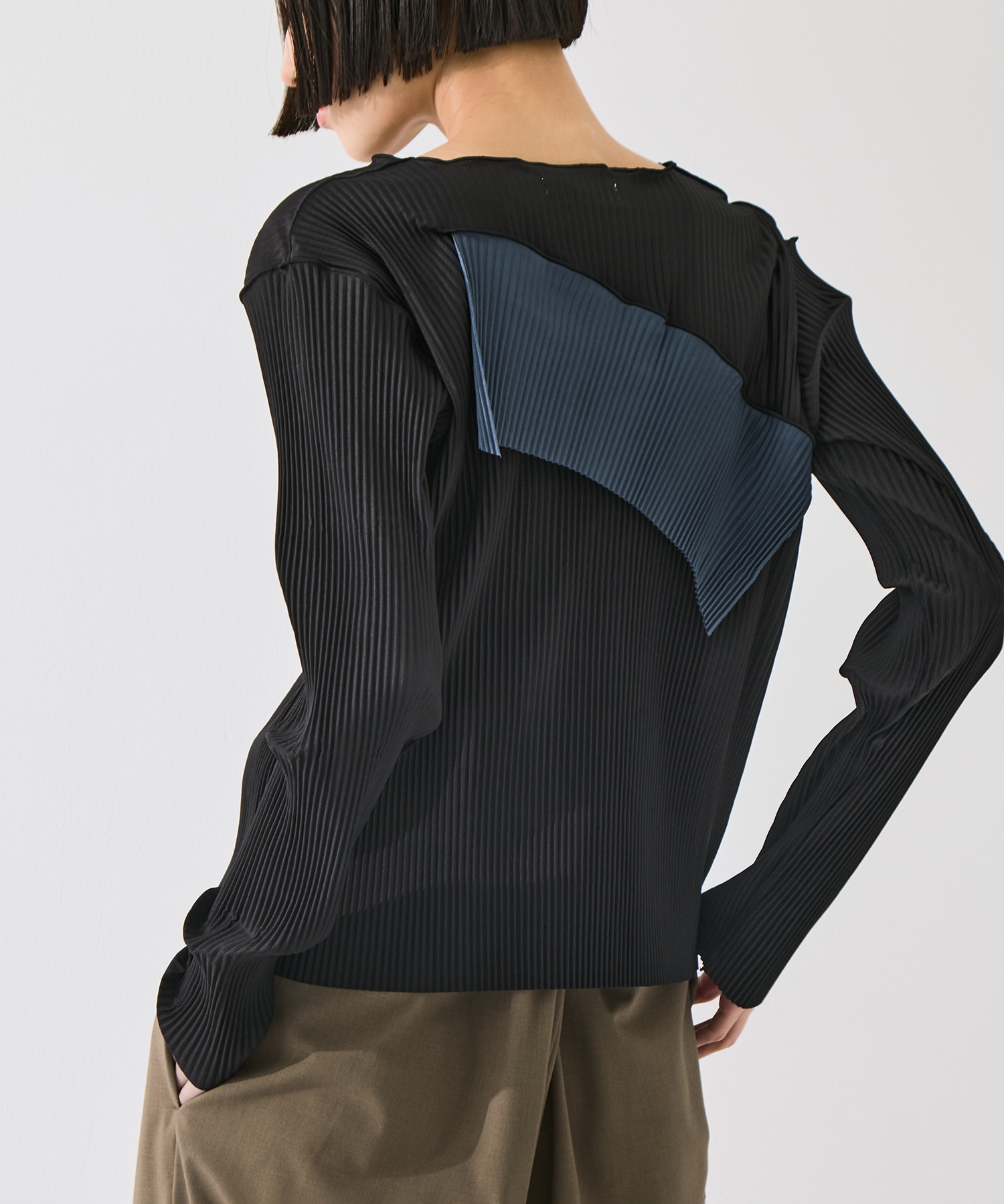 todo WAVE TOP *LONG SLEEVE