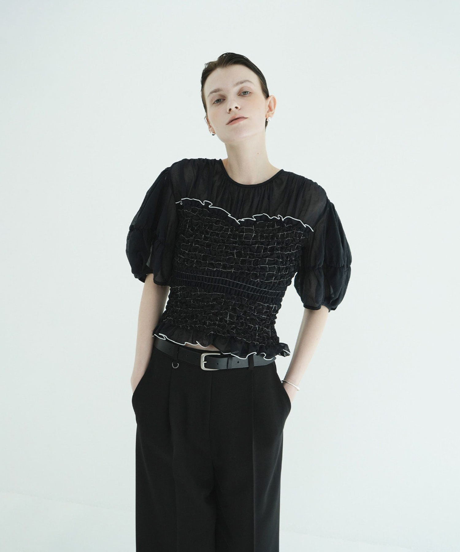 COLOR STITCHED SHIRRING TOPS