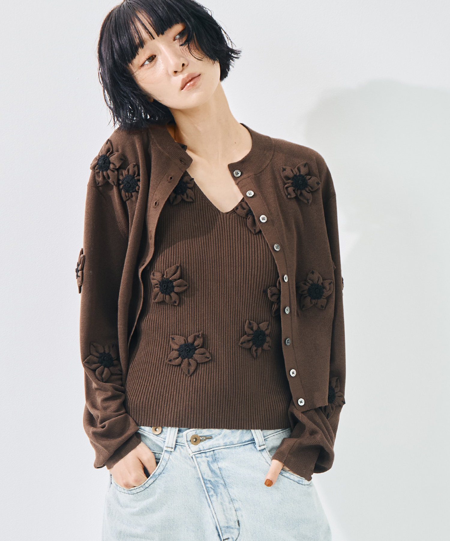 FLOWER MOTIF KNIT CARDIGAN