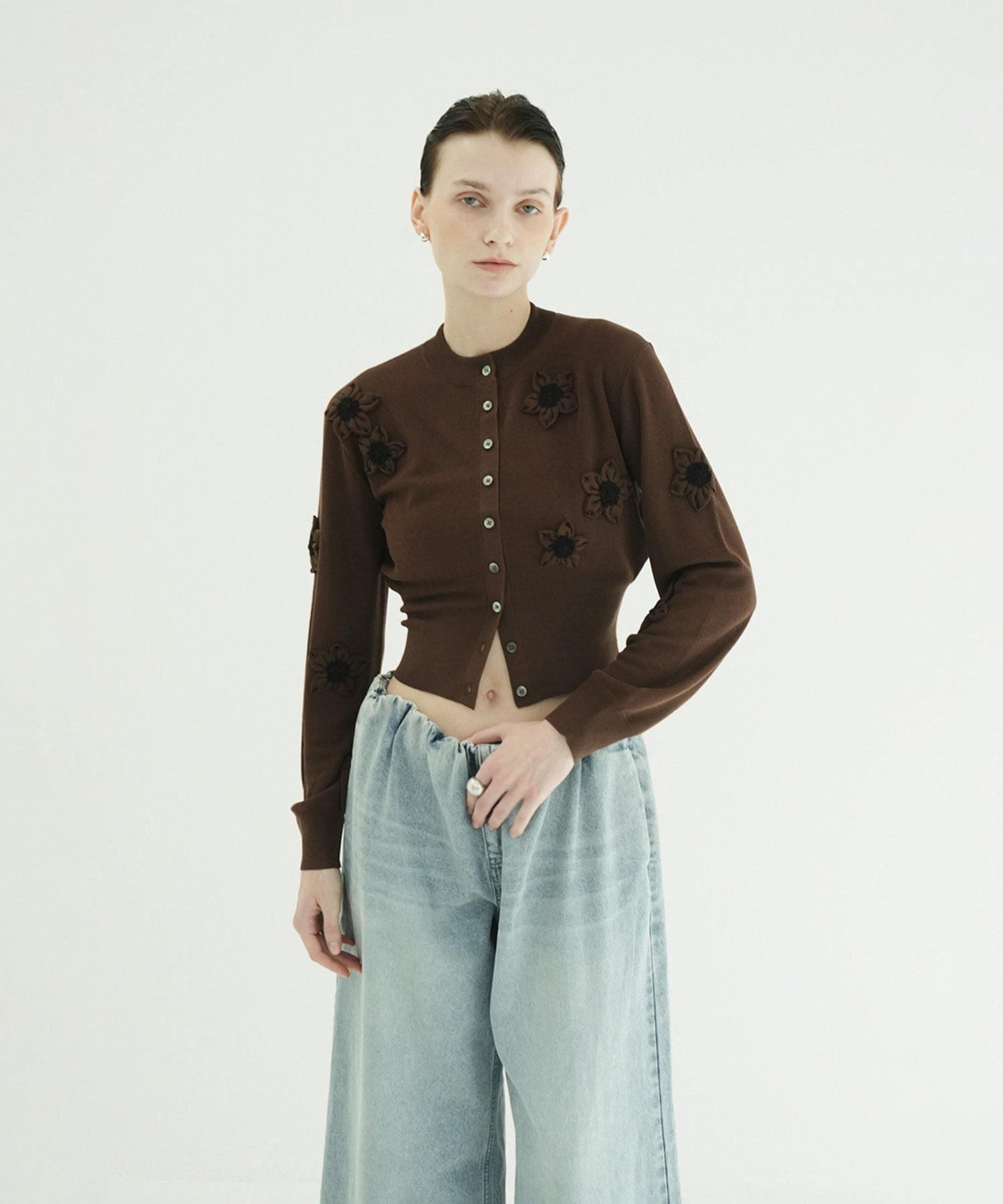 FLOWER MOTIF KNIT CARDIGAN