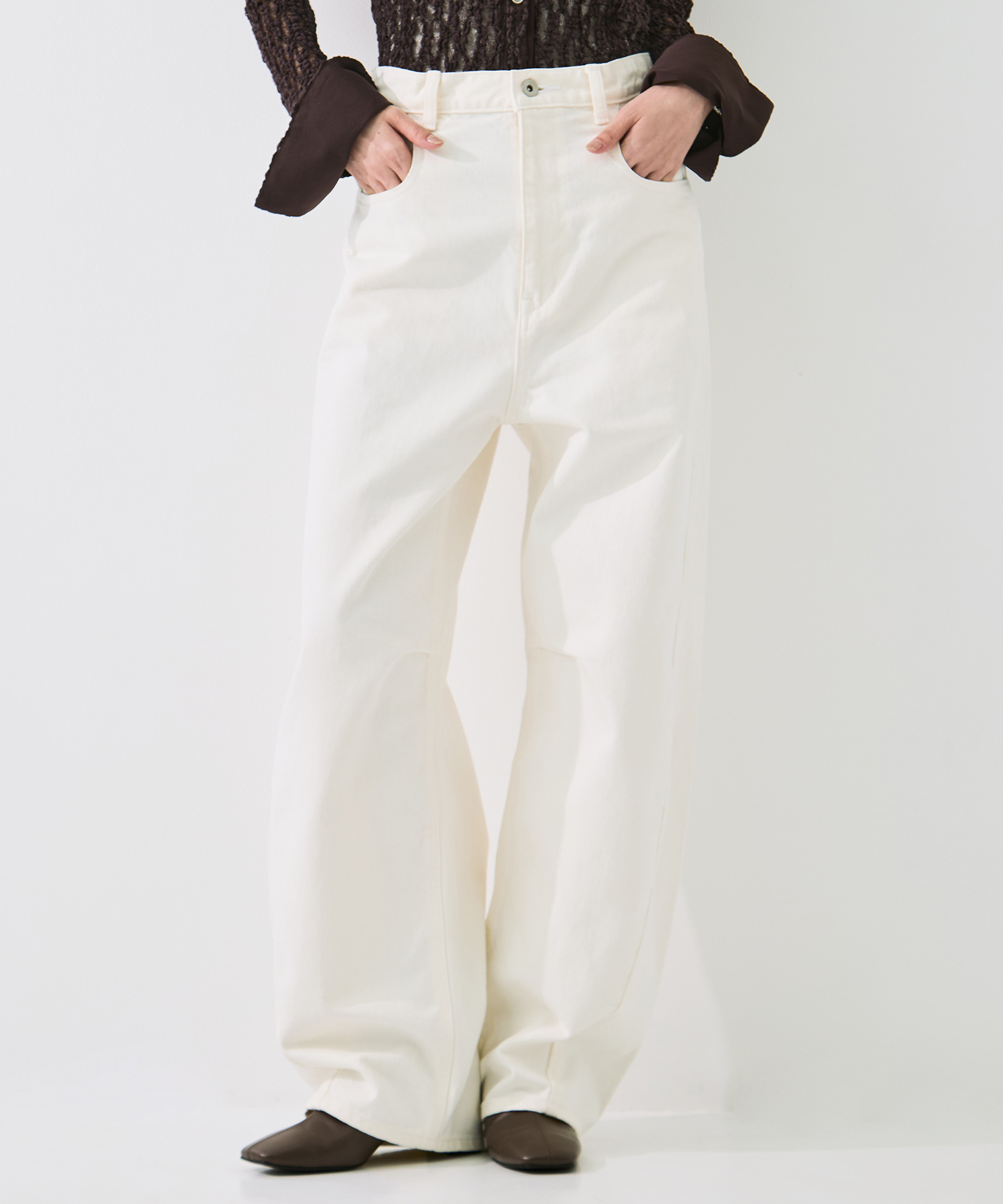 Damaged Barrel Leg Jeans