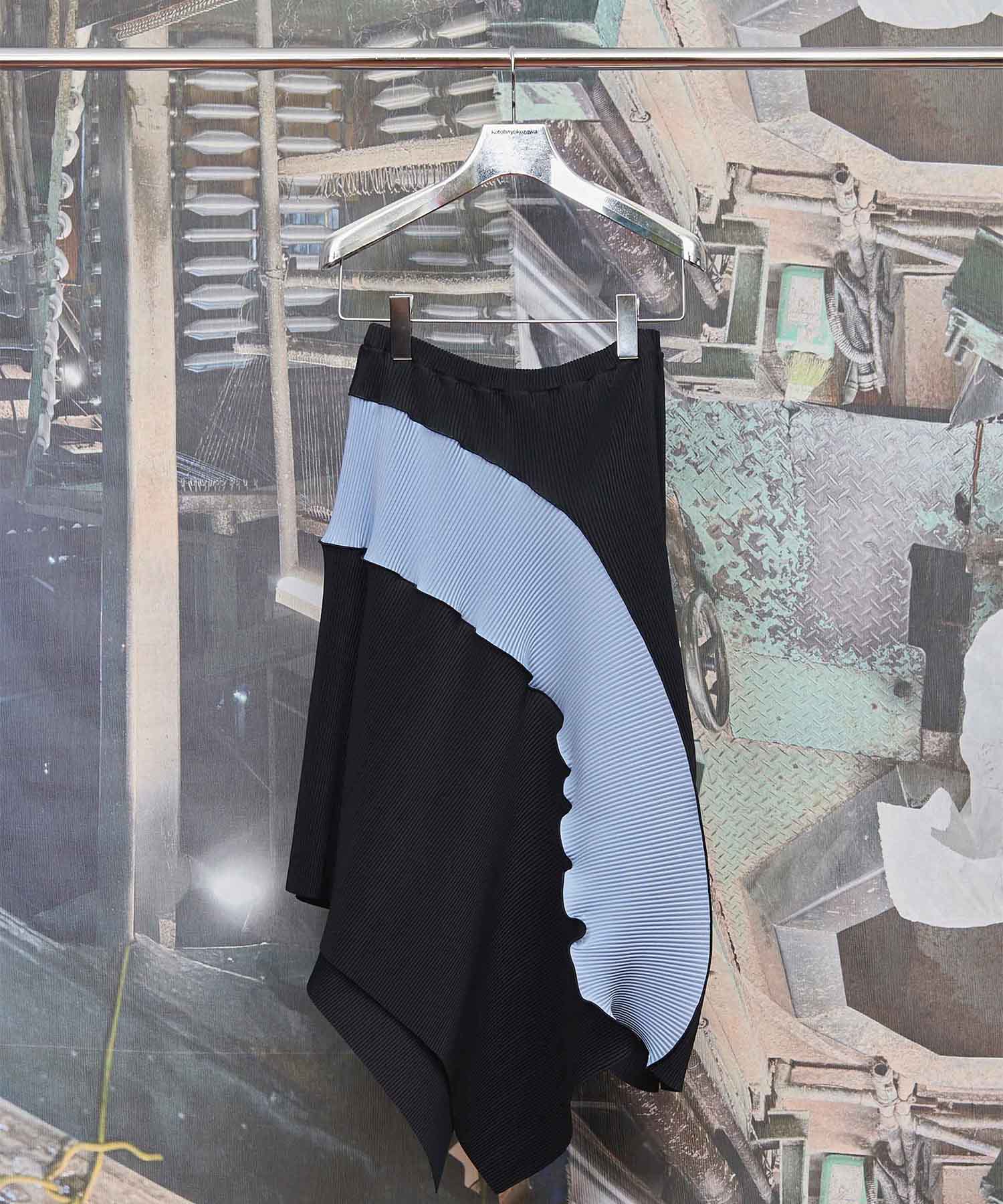 ARCH SKIRT