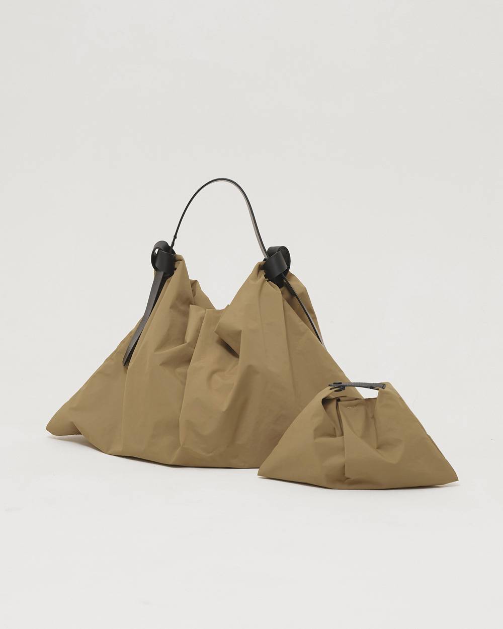 Leatherbelt Shoulder Bag