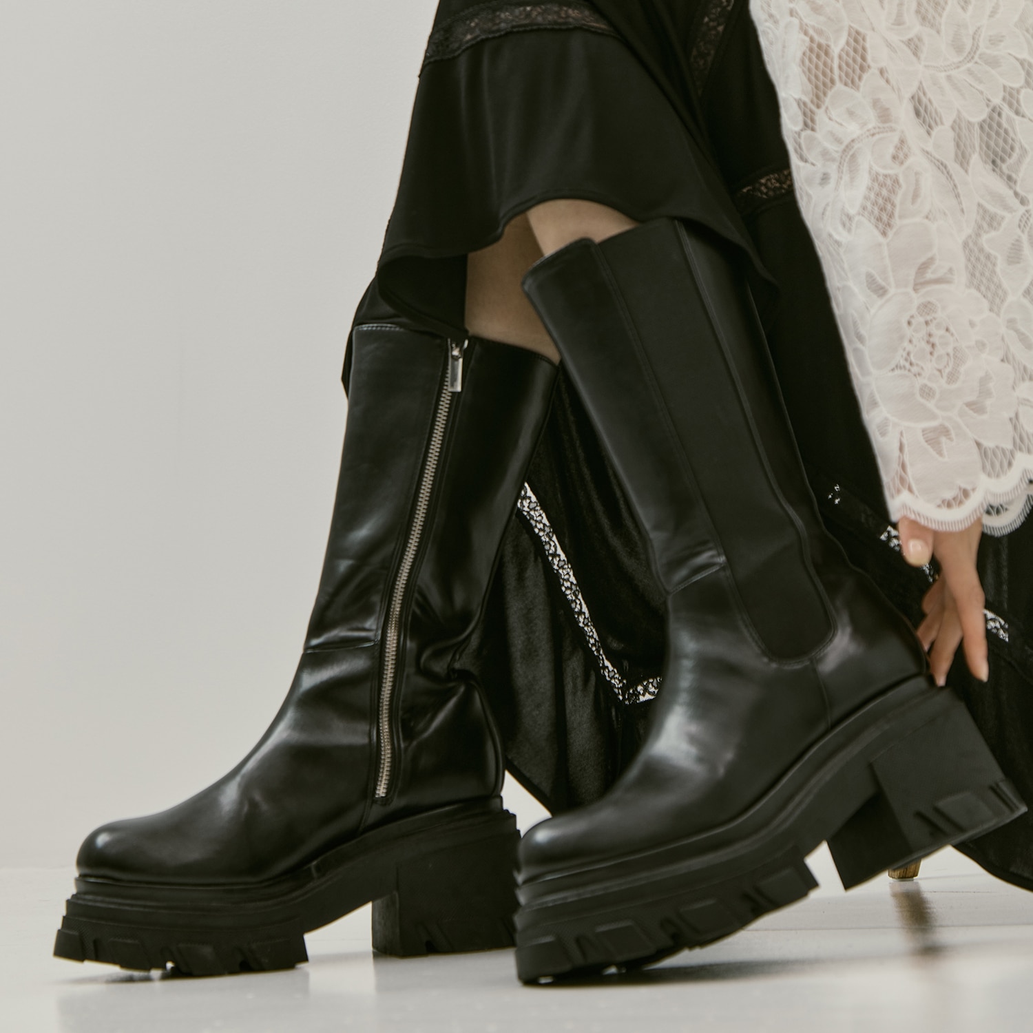 Side Goa Middle Boots