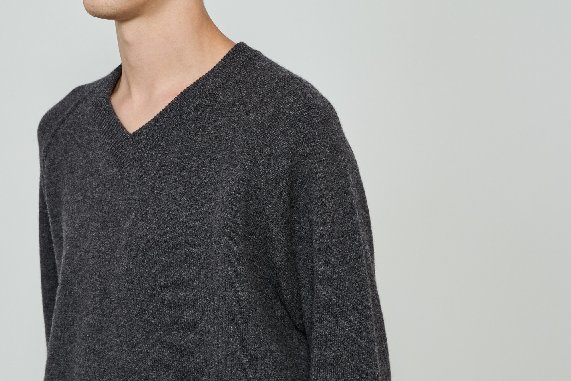 RERACS RAGLAN V NECK PULLOVER KNIT | THE RERACS
